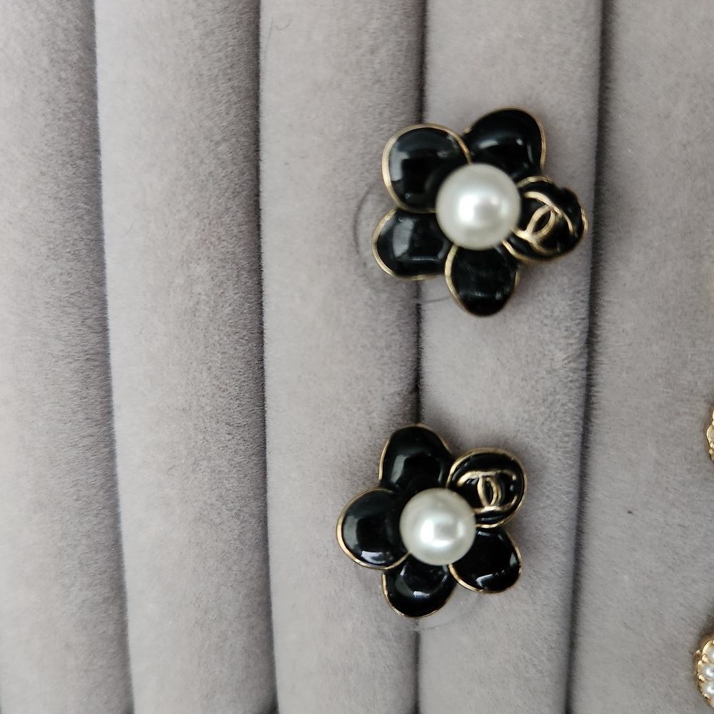 Vintage Chanel  Black Flower Earrings